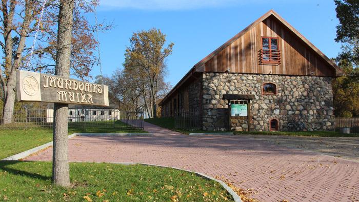 Jaundomes muižas vides izglītības centrs