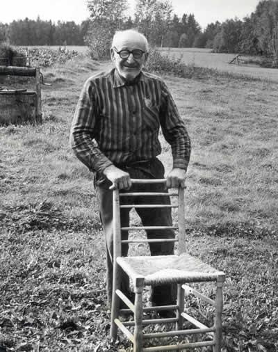 Krēslinieku sēta Lejasbregži